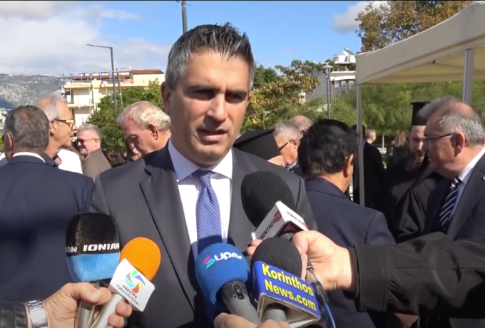 Χρίστος Δήμας από την παρέλαση στην Κόρινθο για την 28η Οκτωβρίου